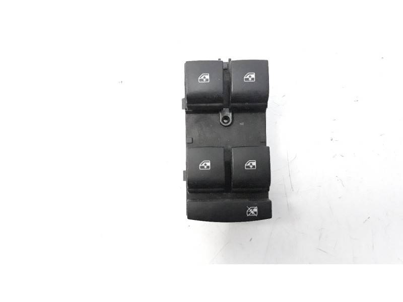 Recambio de mando elevalunas delantero izquierdo para chevrolet malibu 2.0 diesel cat referencia OEM IAM 13305373  