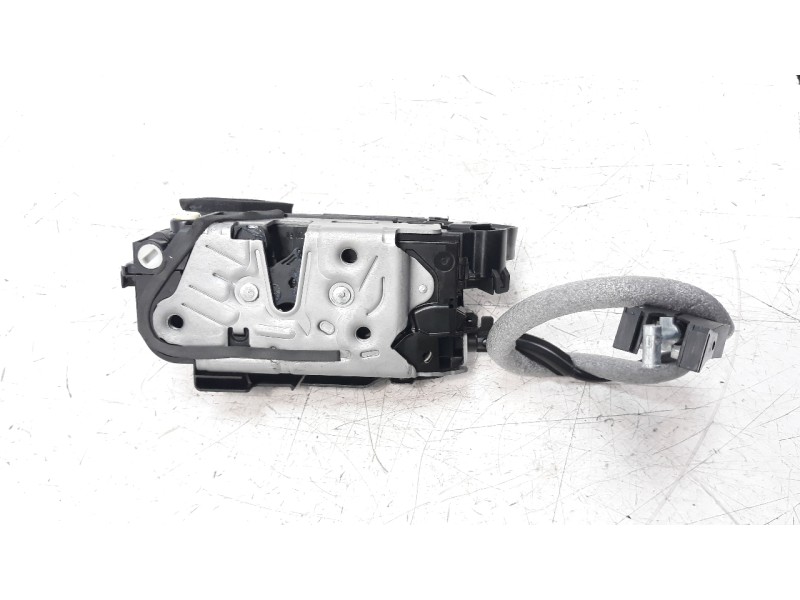 Recambio de cerradura puerta trasera izquierda para seat ateca (kh7) 1.0 tsi referencia OEM IAM 45370180  