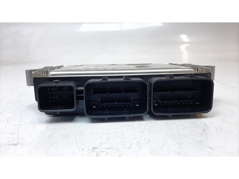 Recambio de centralita motor uce para renault clio v zen referencia OEM IAM 237100833S  
