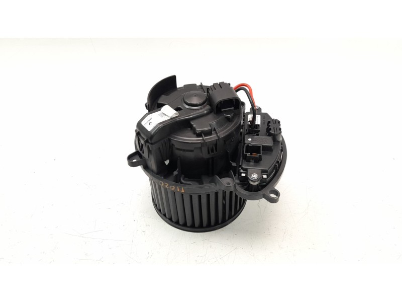 Recambio de ventilador calefaccion para renault scenic iv 1.2 tce energy referencia OEM IAM 272109102R  VHF350017