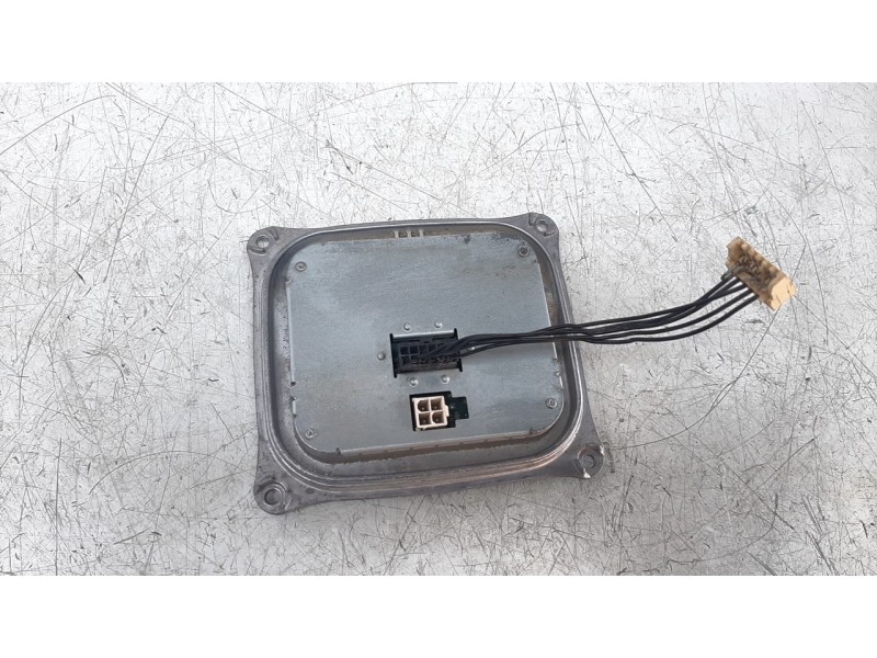 Recambio de centralita faros xenon para jeep cherokee 2.0 m-jet cat referencia OEM IAM 130732948901 10EEG130772 