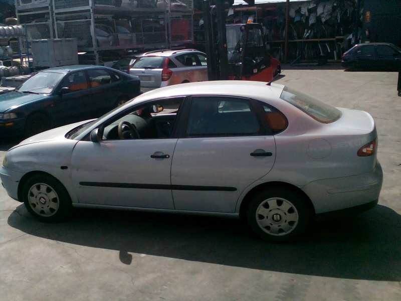 seat cordoba berlina (6l2) del año 2003