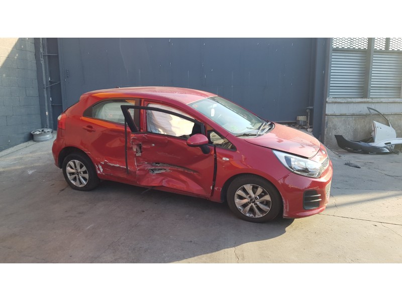 kia rio del año 2017