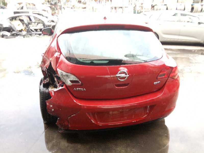 opel astra j lim. del año 2010