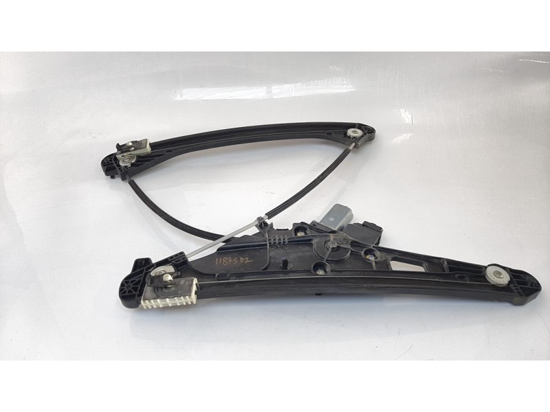 Recambio de elevalunas delantero izquierdo para peugeot 3008 allure pack referencia OEM IAM 9810488980  