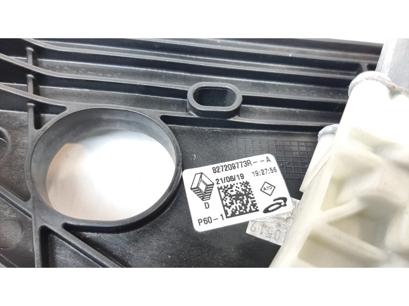 Recambio de elevalunas trasero derecho para renault clio v zen referencia OEM IAM 827209773R  