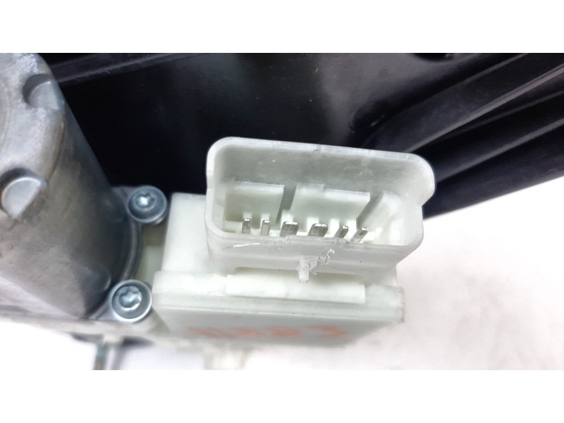 Recambio de elevalunas trasero derecho para renault clio v zen referencia OEM IAM 827209773R  