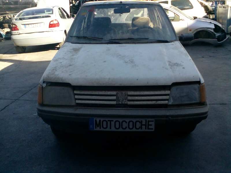 peugeot 205 berlina del año 1989