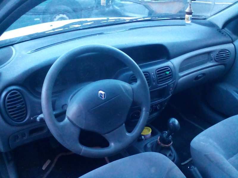 renault megane i fase 2 berlina (ba0) del año 2000