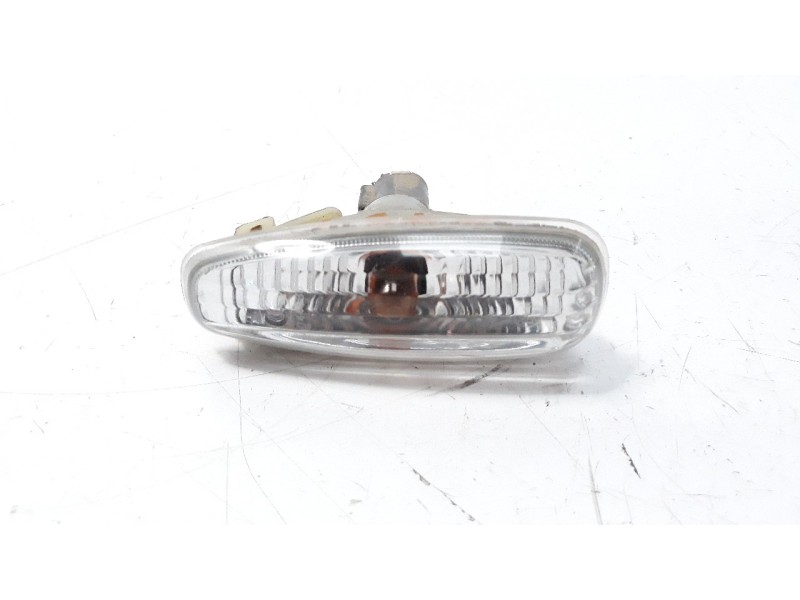 Recambio de piloto lateral izquierdo para kia cee´d 1.6 crdi cat referencia OEM IAM 923033L1  