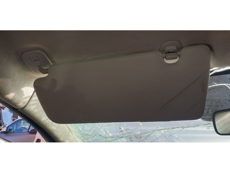 Recambio de parasol izquierdo para dacia sandero iii expression referencia OEM IAM 964016722R  