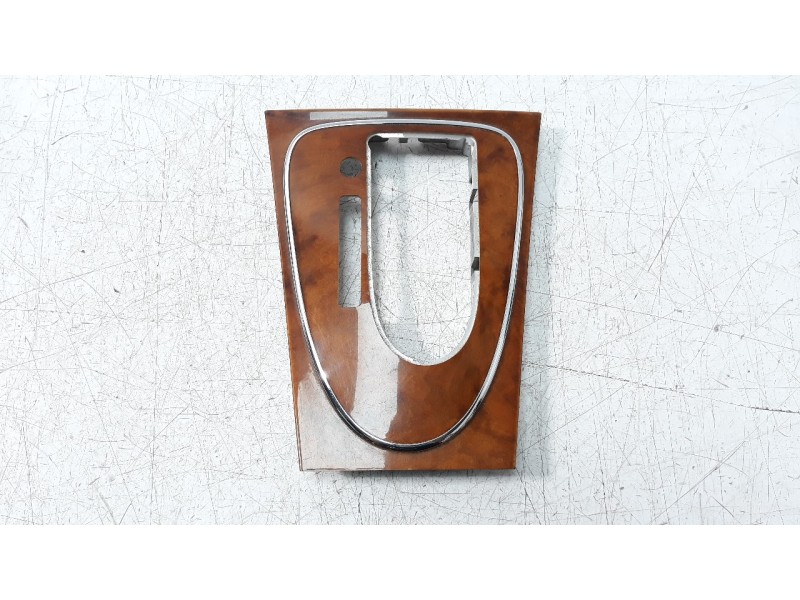 Recambio de moldura para mercedes-benz clase e (w211) berlina 2.6 cat referencia OEM IAM A2116802336  