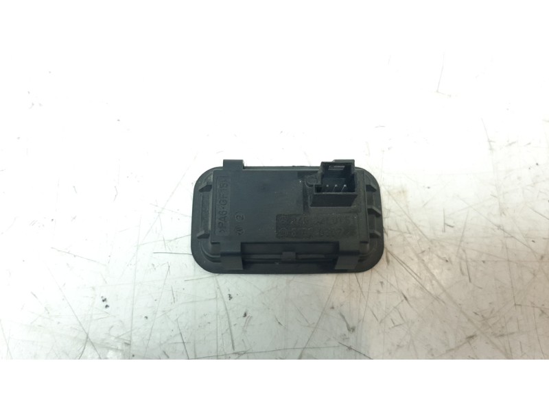 Recambio de interruptor para mercedes-benz clase cla (w117) shooting brake cla 200 d (117.908) referencia OEM IAM A2468210151  
