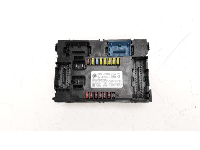 Recambio de caja reles / fusibles para fiat 500 x (334) 1.6 jtdm 16v referencia OEM IAM 521429270  