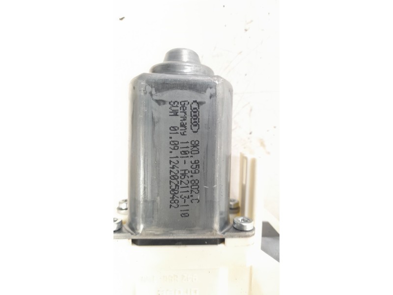 Recambio de elevalunas delantero derecho para audi a1 (8x) ambition referencia OEM IAM 8X3837462 106022716 113752