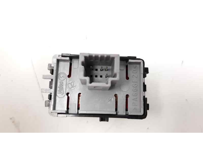 Recambio de interruptor para renault captur zen referencia OEM IAM 284480002R  