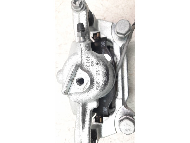 Recambio de pinza de freno delantera derecha para seat ateca (khp) style go referencia OEM IAM 5Q0106JB  