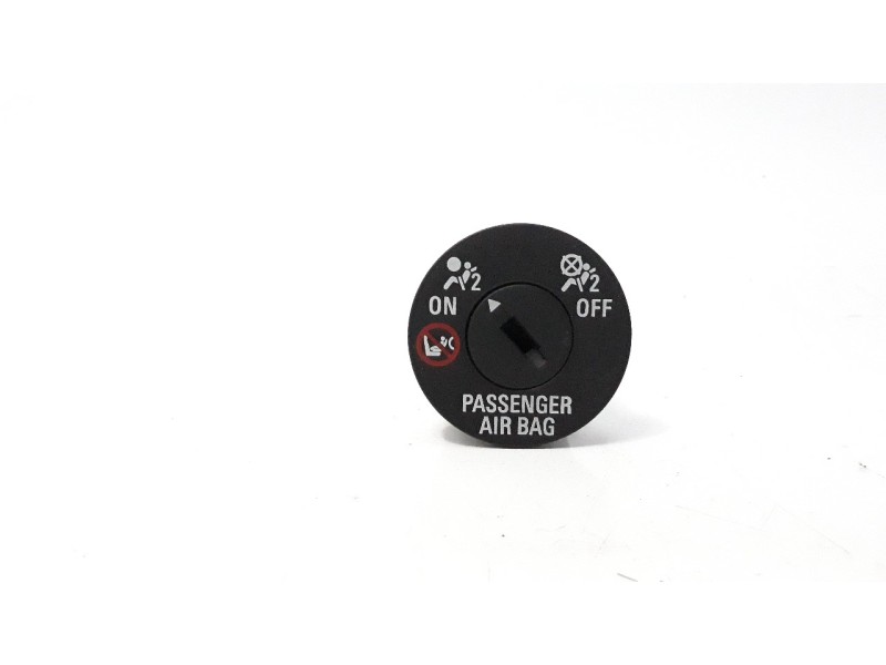 Recambio de interruptor para chevrolet malibu 2.0 diesel cat referencia OEM IAM 13577258  