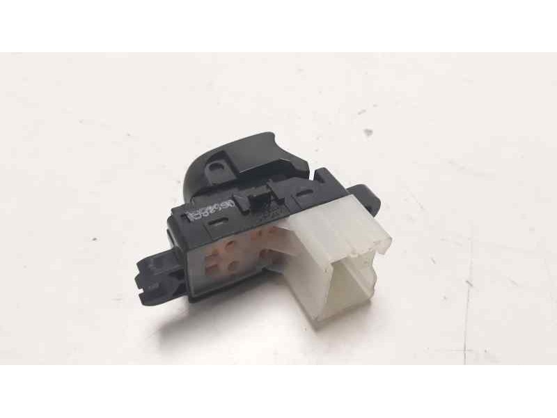 Recambio de mando elevalunas trasero izquierdo para nissan qashqai (j11) 1.5 turbodiesel cat referencia OEM IAM   