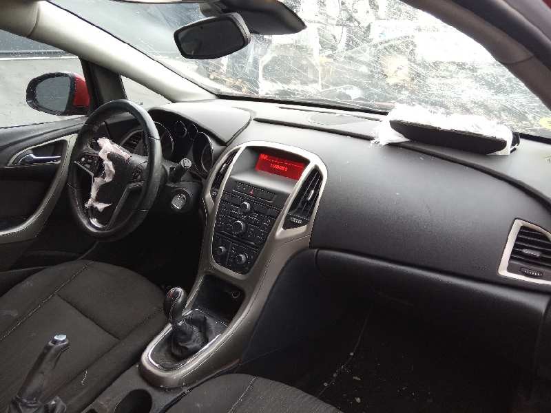 opel astra j lim. del año 2010