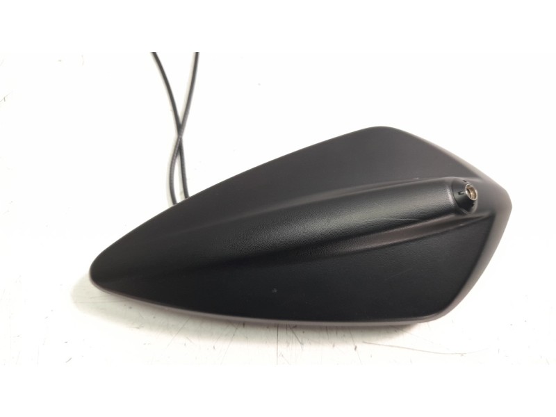 Recambio de antena para citroen c4 lim. 1.2 12v e-thp referencia OEM IAM 9835734280  