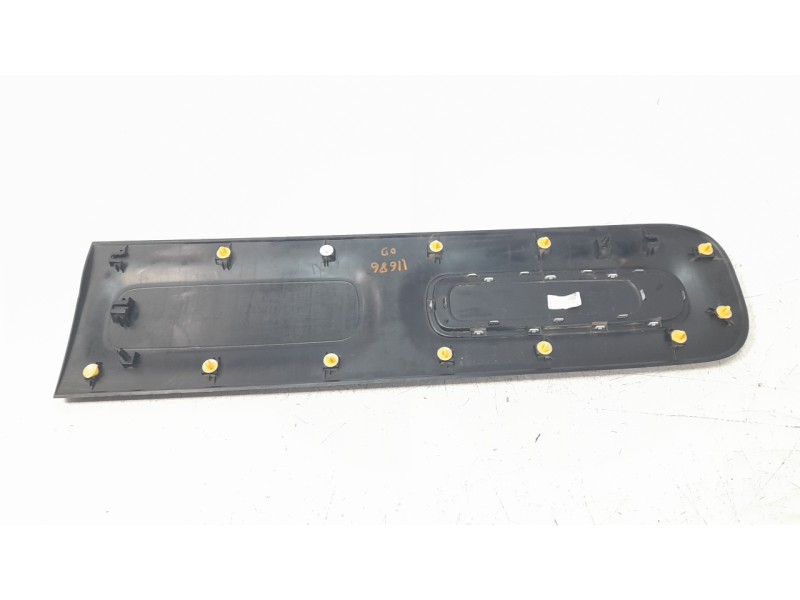 Recambio de moldura para citroen c3 feel referencia OEM IAM 9833480777  