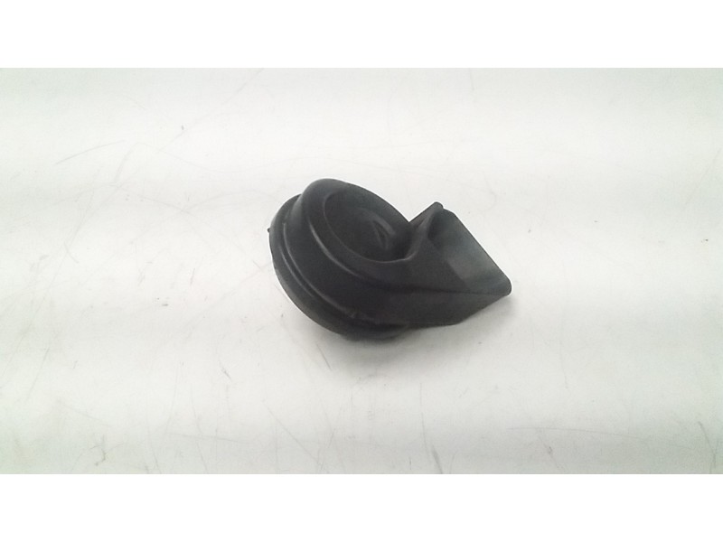 Recambio de claxon para mercedes-benz clase b (w245) 2.0 cdi cat referencia OEM IAM 703881165  