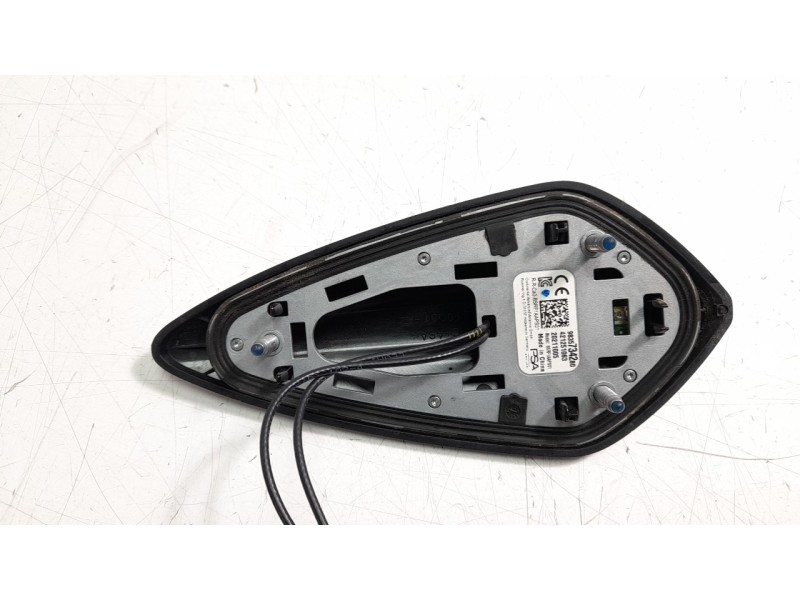 Recambio de antena para citroen c4 lim. 1.2 12v e-thp referencia OEM IAM 9835734280  