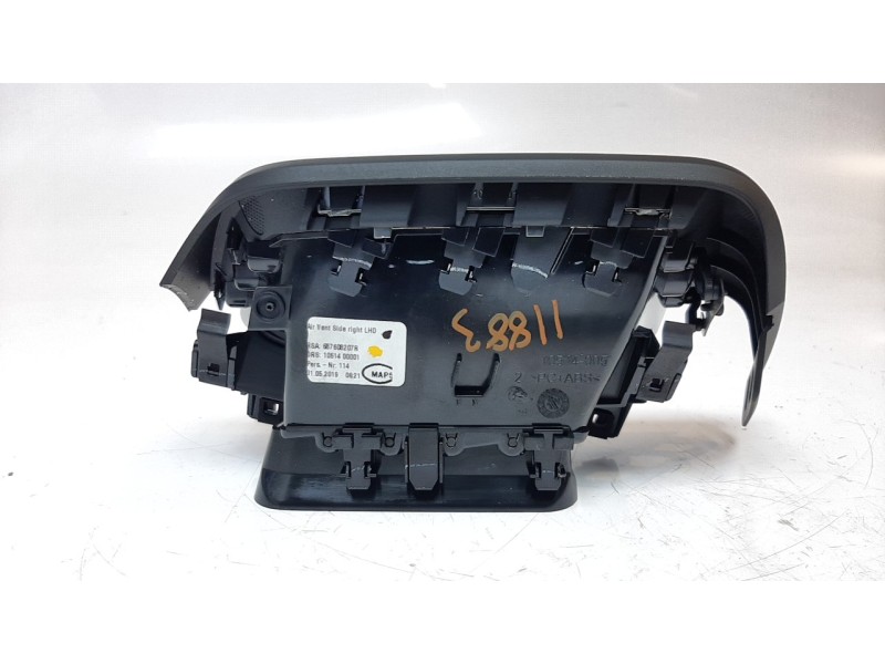 Recambio de aireador derecho para renault clio v zen referencia OEM IAM 687608207R  