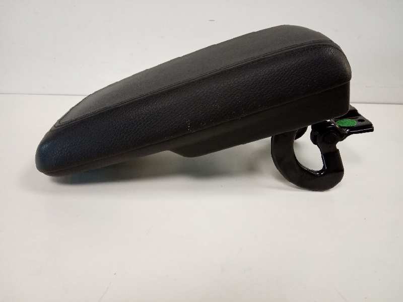 Recambio de apoyabrazos central para opel antara selective referencia OEM IAM   