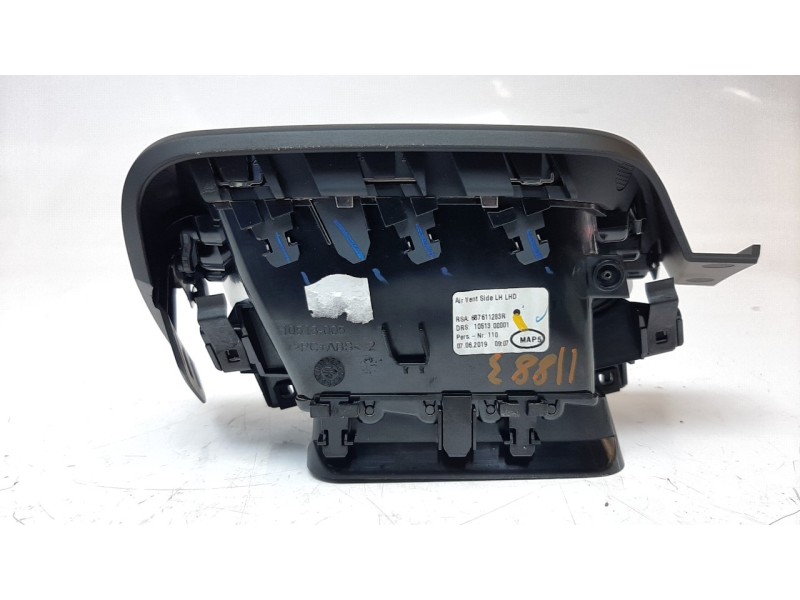 Recambio de aireador izquierdo para renault clio v zen referencia OEM IAM 687611283R  