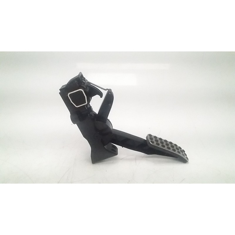 Recambio de potenciometro pedal para mercedes-benz clase b (w245) 2.0 cdi cat referencia OEM IAM A1693000504  