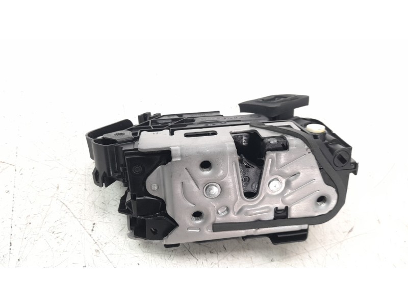 Recambio de cerradura puerta trasera derecha para seat ateca (khp) style go referencia OEM IAM 5TA839016Q  