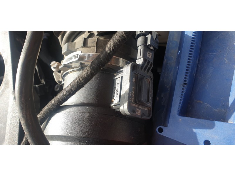 Recambio de caudalimetro para volkswagen passat variant (cb5) 2.0 tdi referencia OEM IAM 05L906461B  