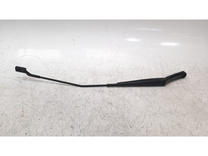 Recambio de brazo limpia delantero izquierdo para seat ateca (khp) style go referencia OEM IAM 576955410B  