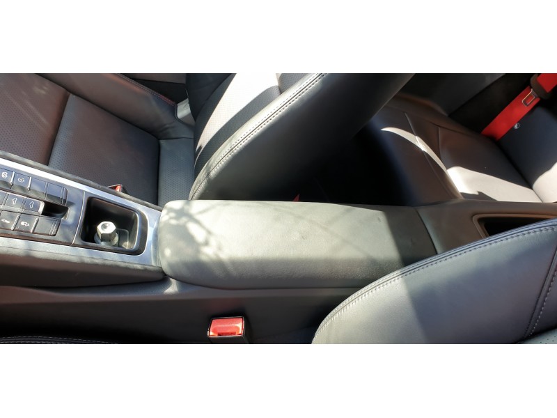Recambio de apoyabrazos central para porsche 911 (typ 991) carrera 4s referencia OEM IAM 99155323100A11  