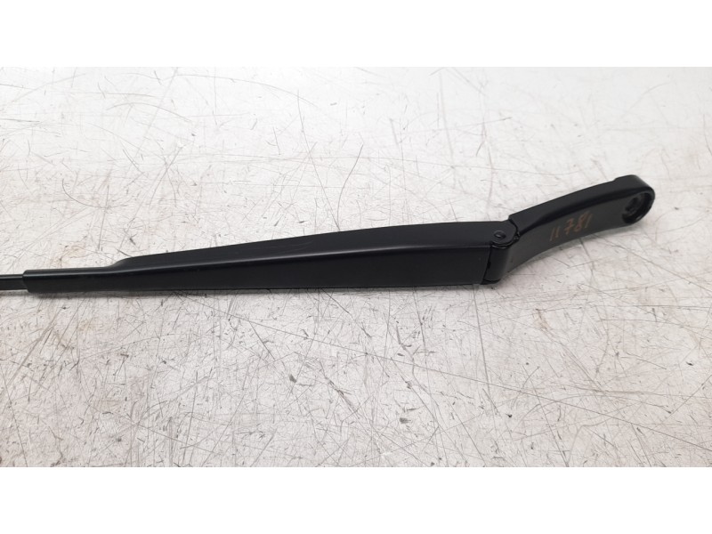 Recambio de brazo limpia delantero izquierdo para seat ateca (khp) style go referencia OEM IAM 576955410B  