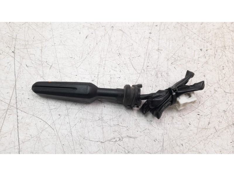 Recambio de piloto delantero derecho para yamaha mt -07 referencia OEM IAM BAT833200000  