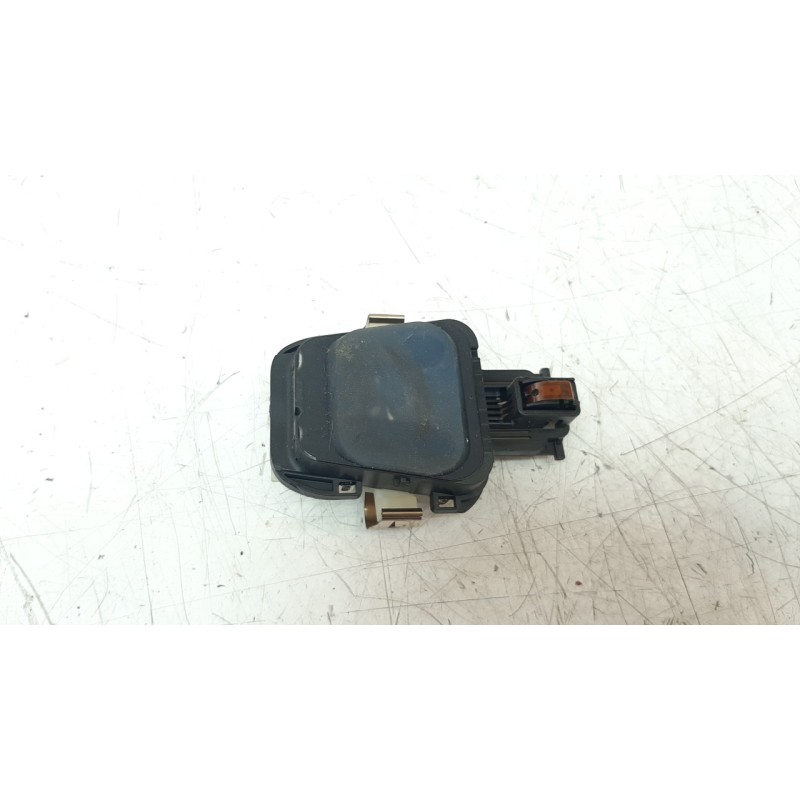 Recambio de sensor para mercedes-benz clase cla (w117) shooting brake cla 200 d (117.908) referencia OEM IAM A2469002403  