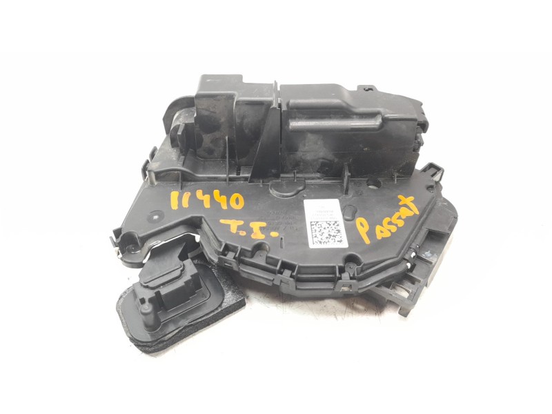 Recambio de cerradura puerta trasera izquierda para volkswagen passat variant (cb5) 2.0 tdi referencia OEM IAM 5NA839015E  