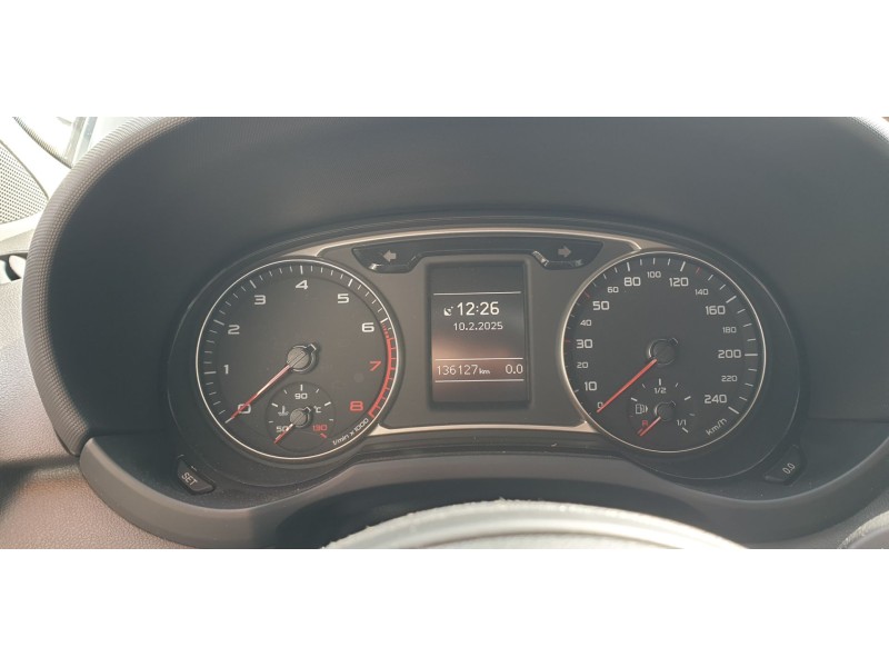 Recambio de cuadro instrumentos para audi a1 (8x) ambition referencia OEM IAM 8X0920930G  