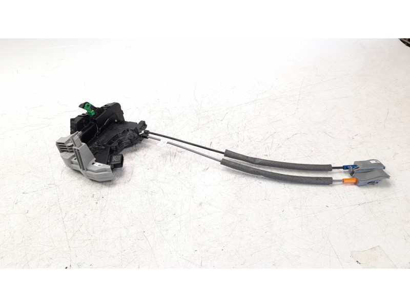 Recambio de cerradura puerta trasera izquierda para hyundai kona 1.0 tgdi cat referencia OEM IAM 81410J9000  
