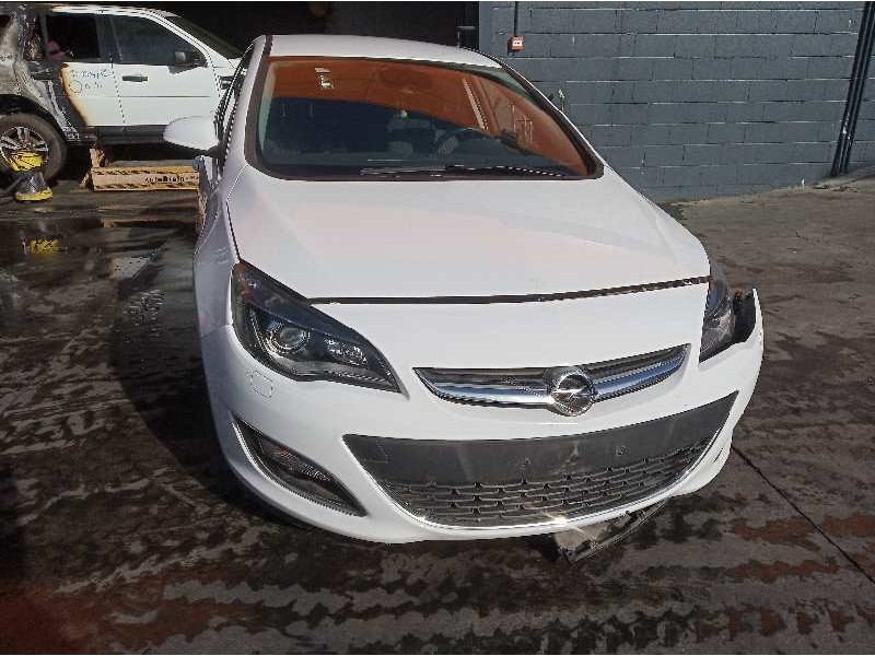 opel astra j lim. 4türig del año 2013