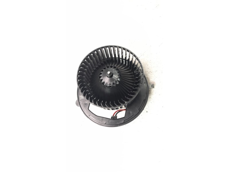 Recambio de ventilador calefaccion para seat ateca (kh7) 1.0 tsi referencia OEM IAM 5WB819015  