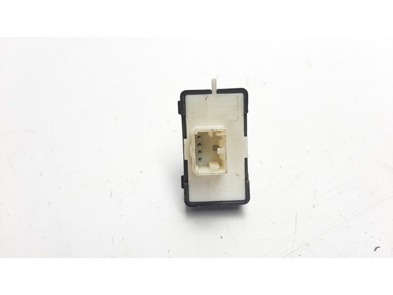Recambio de mando elevalunas trasero derecho para fiat 500 x (334) 1.6 jtdm 16v referencia OEM IAM 30170844  
