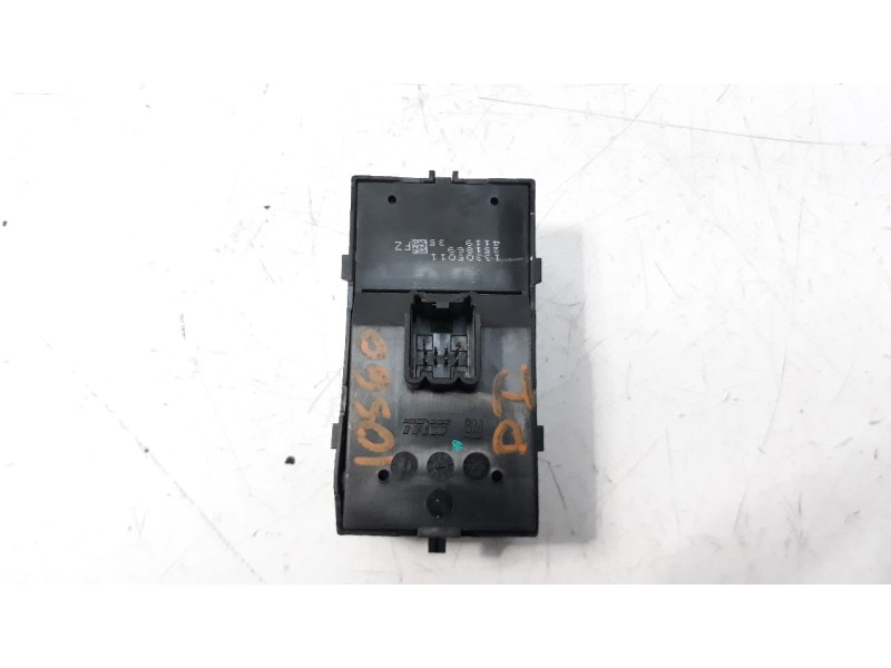 Recambio de mando elevalunas delantero izquierdo para opel mokka 1.7 16v cdti referencia OEM IAM 13305011 IAF320077HQ EWSPL030