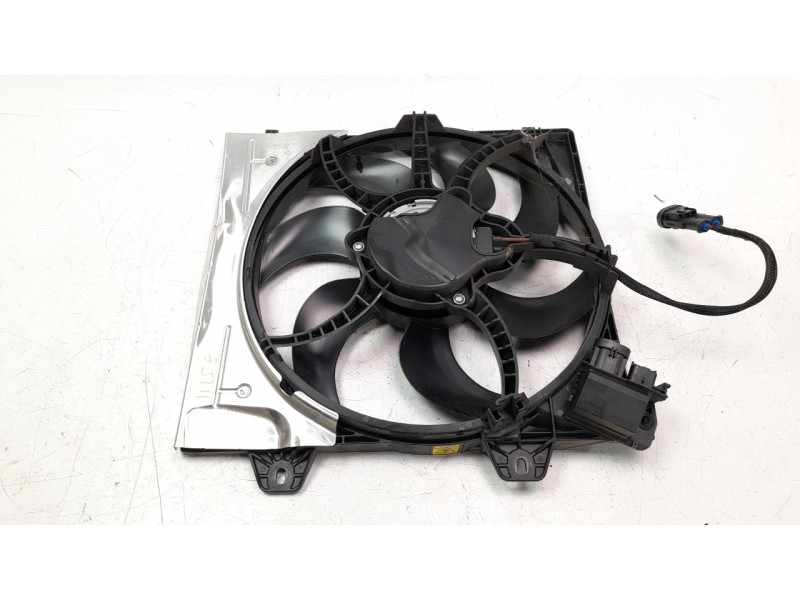 Recambio de electroventilador para citroen c4 lim. 1.2 12v e-thp referencia OEM IAM 9827748680  