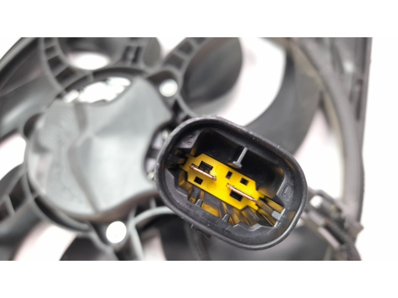 Recambio de electroventilador para citroen c4 lim. 1.2 12v e-thp referencia OEM IAM 9827748680  