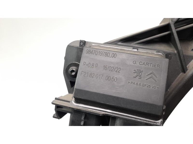 Recambio de electroventilador para citroen c4 lim. 1.2 12v e-thp referencia OEM IAM 9827748680  