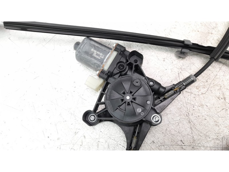 Recambio de elevalunas delantero izquierdo para seat ateca (khp) style go referencia OEM IAM 575837461A  